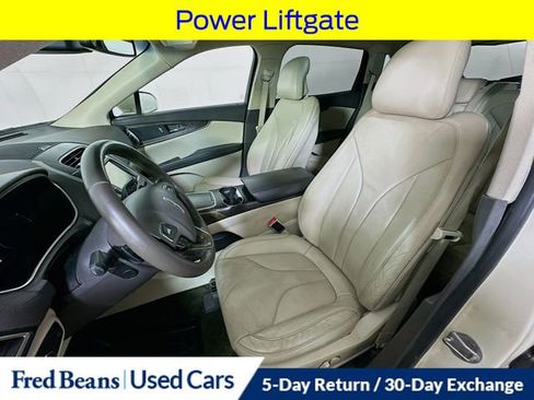 Used 2016 Lincoln MKX Reserve w/ Climate Package image 25