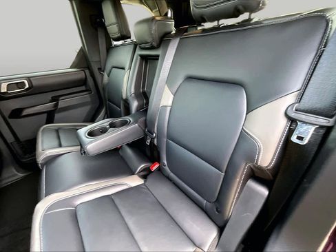 Used 2025 Ford Bronco Outer Banks AWD/4WD image 26