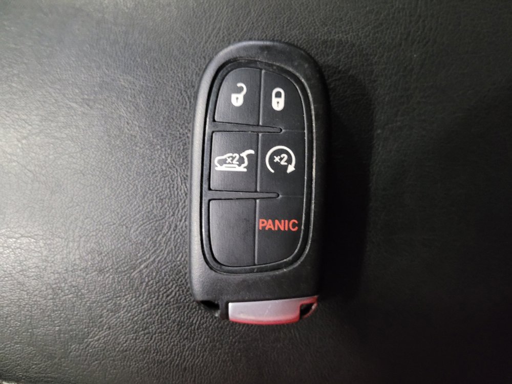 Used 2019 Jeep Cherokee Limited AWD/4WD image 32