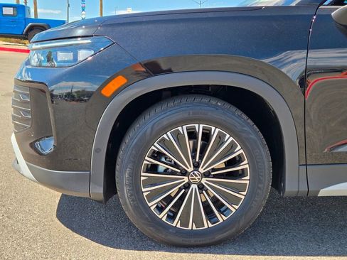 New 2026 Volkswagen Tiguan S FWD image 5