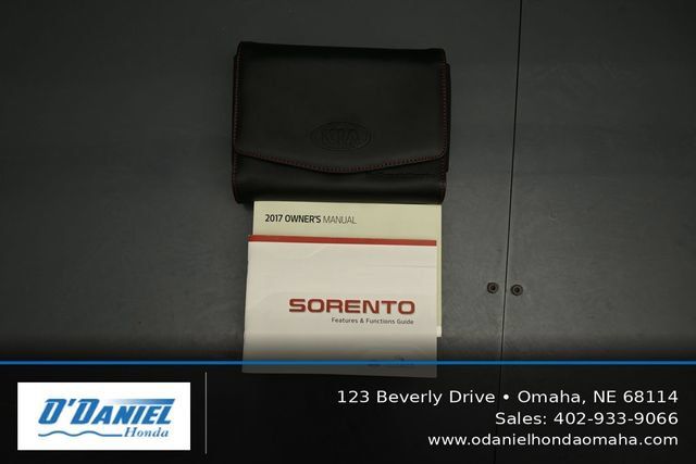 Used 2017 Kia Sorento AWD image 43