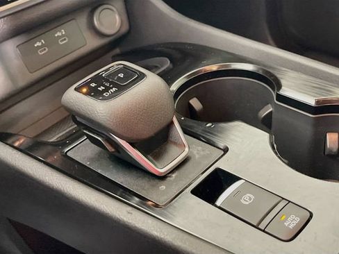 Used 2025 Nissan Rogue SV FWD image 17