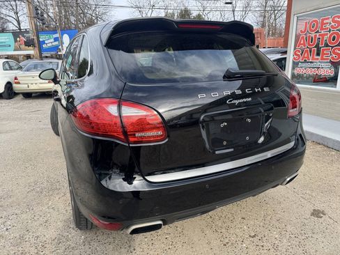 Used 2011 Porsche Cayenne AWD/4WD image 6