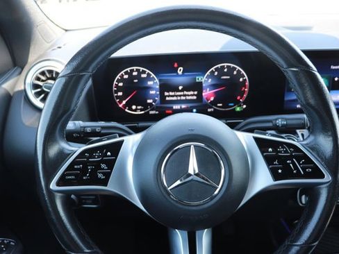 Used 2025 Mercedes-Benz GLA 250 image 15