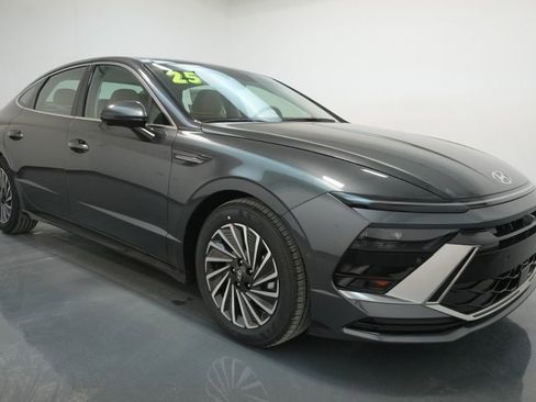 New 2025 Hyundai Sonata Limited image 1