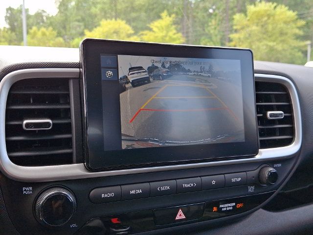 Certified 2025 Hyundai Venue SEL FWD image 23