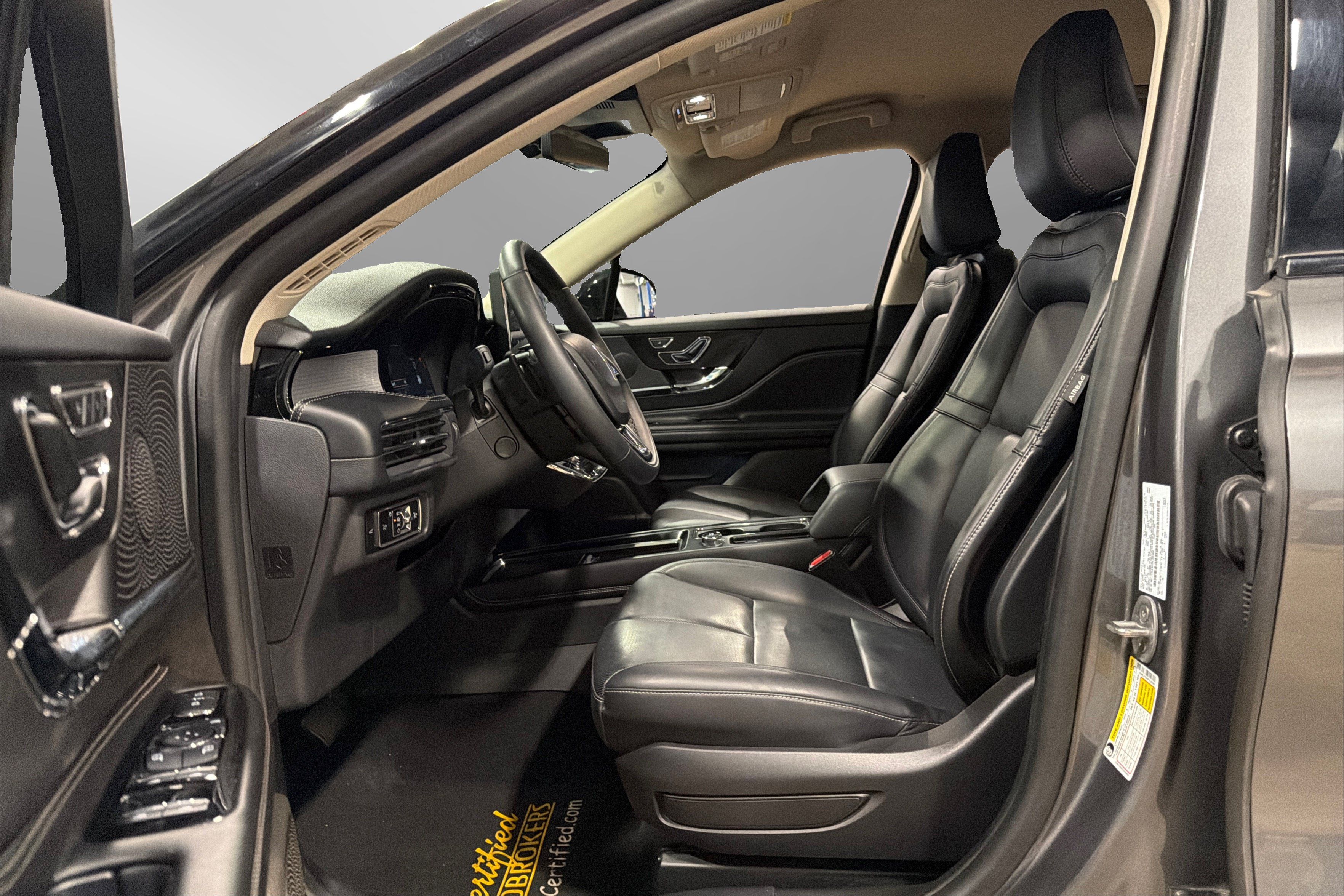 Used 2023 Lincoln Corsair AWD w/ Equipment Group 101A image 19