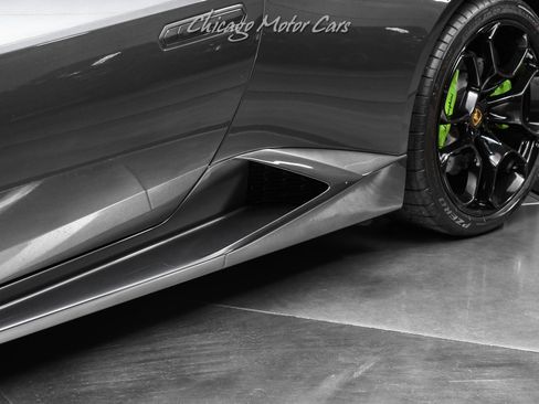 Used 2019 Lamborghini Huracan LP 580-2 RWD image 29