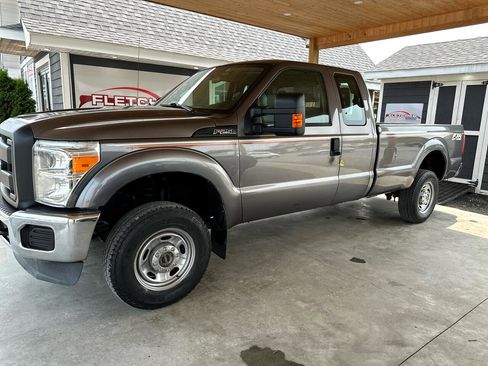 Used 2012 Ford F250 XL w/ PWR Equipment Group image 2