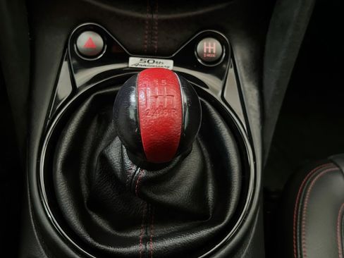 Used 2020 Nissan 370Z Coupe RWD image 12