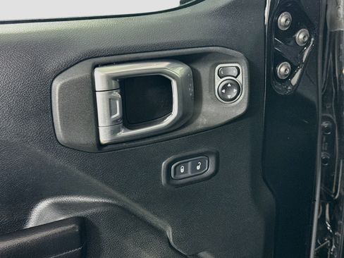 Used 2021 Jeep Wrangler Unlimited Sport AWD/4WD image 24