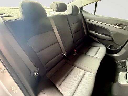 Used 2018 Hyundai Elantra Value Edition FWD image 18