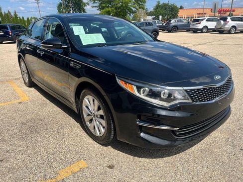 Used 2016 Kia Optima EX w/ Premium Package FWD image 3