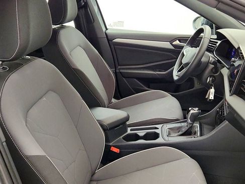 Used 2025 Volkswagen Jetta Sport FWD image 20