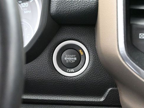 Used 2022 RAM 1500 Laramie AWD/4WD image 26