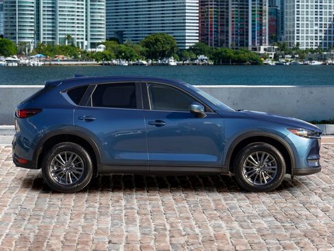 Used 2021 MAZDA CX-5 Touring w/ Touring Preferred SV Package image 4