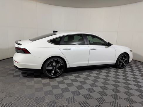 Used 2024 Honda Accord Sport image 7