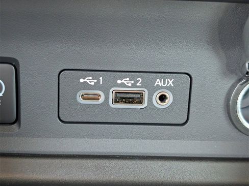 New 2025 Nissan Sentra SR image 17