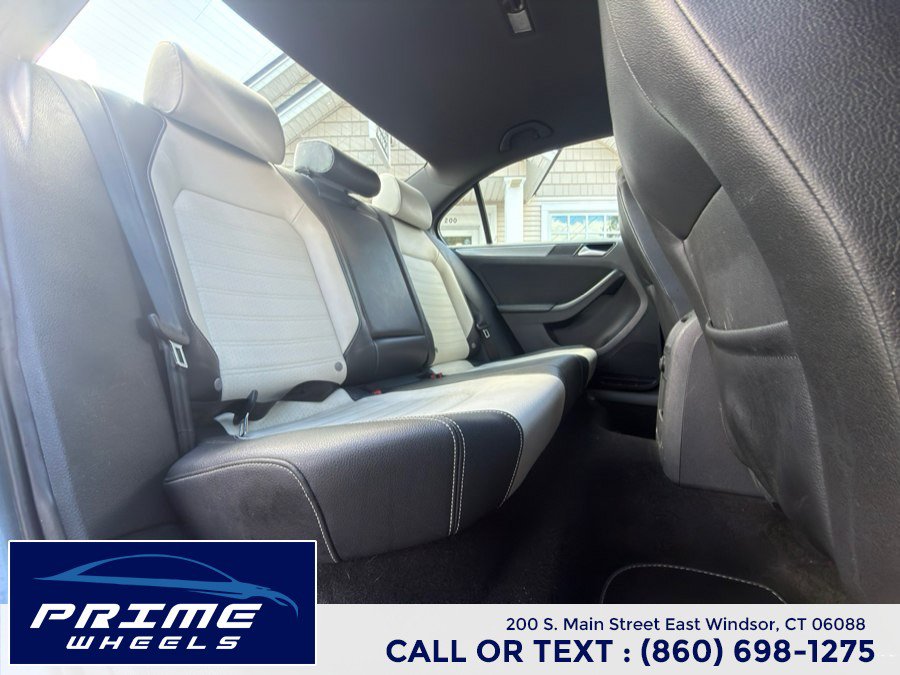 Used 2016 Volkswagen Jetta Sport FWD image 15