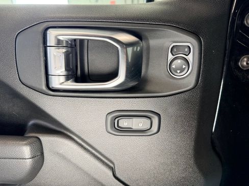 Used 2025 Jeep Wrangler Unlimited Sport S 4xe AWD/4WD image 17