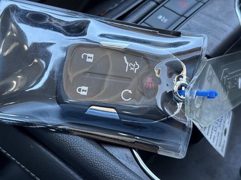 Certified 2020 GMC Acadia Denali w/ Denali Ultimate Package image 37