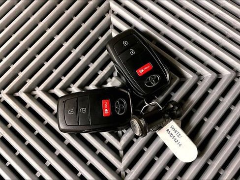 Used 2024 Toyota Tacoma SR5 image 10