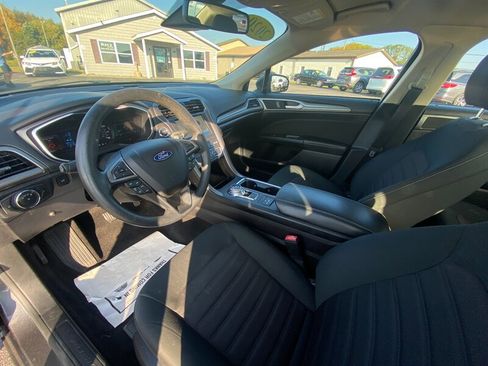 Used 2020 Ford Fusion SE image 26