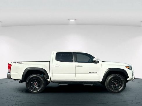 Used 2016 Toyota Tacoma TRD Off-Road w/ Towing Package RWD image 7