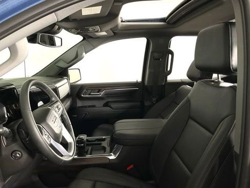 Used 2024 GMC Sierra 1500 SLT w/ SLT Premium Plus Package AWD/4WD image 32