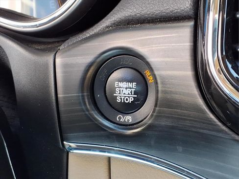 Used 2021 Jeep Grand Cherokee Limited w/ Trailer Tow Group IV image 27