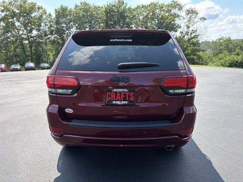 Used 2021 Jeep Grand Cherokee Laredo X AWD/4WD image 4