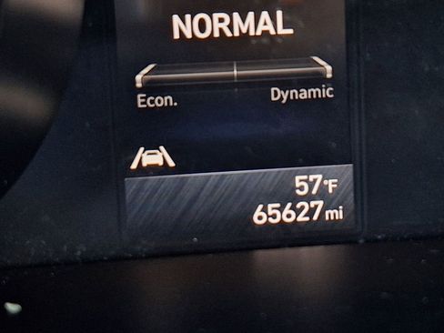 Certified 2022 Hyundai Elantra Blue image 18