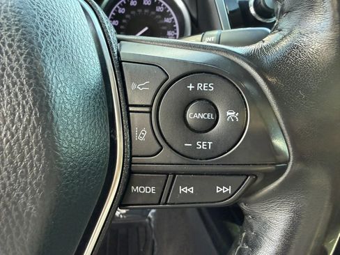 Used 2020 Toyota Camry SE w/ Convenience Package FWD image 28