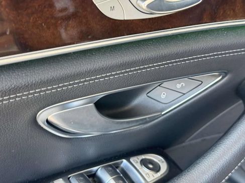 Used 2022 Mercedes-Benz E 350 4MATIC Sedan image 22