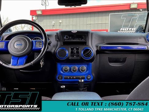 Used 2018 Jeep Wrangler Unlimited Sahara image 32
