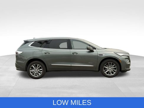 Used 2023 Buick Enclave Avenir w/ Avenir Technology Package AWD/4WD image 12
