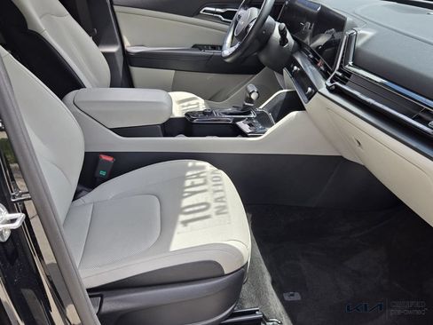Certified 2023 Kia Sportage EX FWD image 17