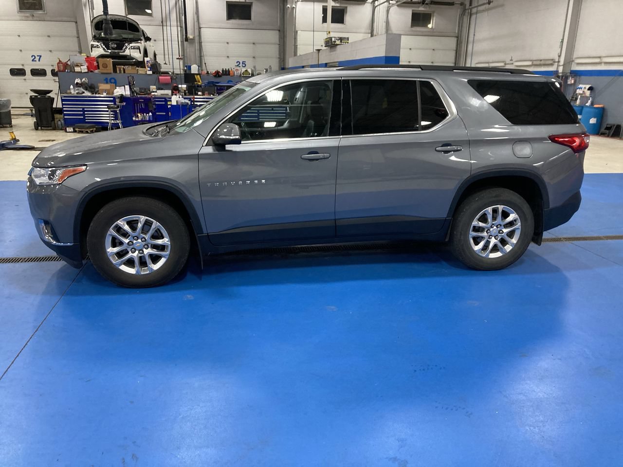 Used 2021 Chevrolet Traverse LT w/ LPO, Floor Liner Package AWD/4WD image 4