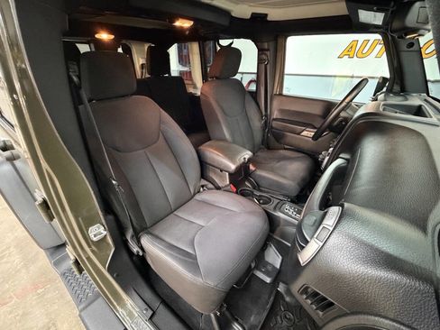 Used 2016 Jeep Wrangler Unlimited Sport w/ Quick Order Package 24S image 17