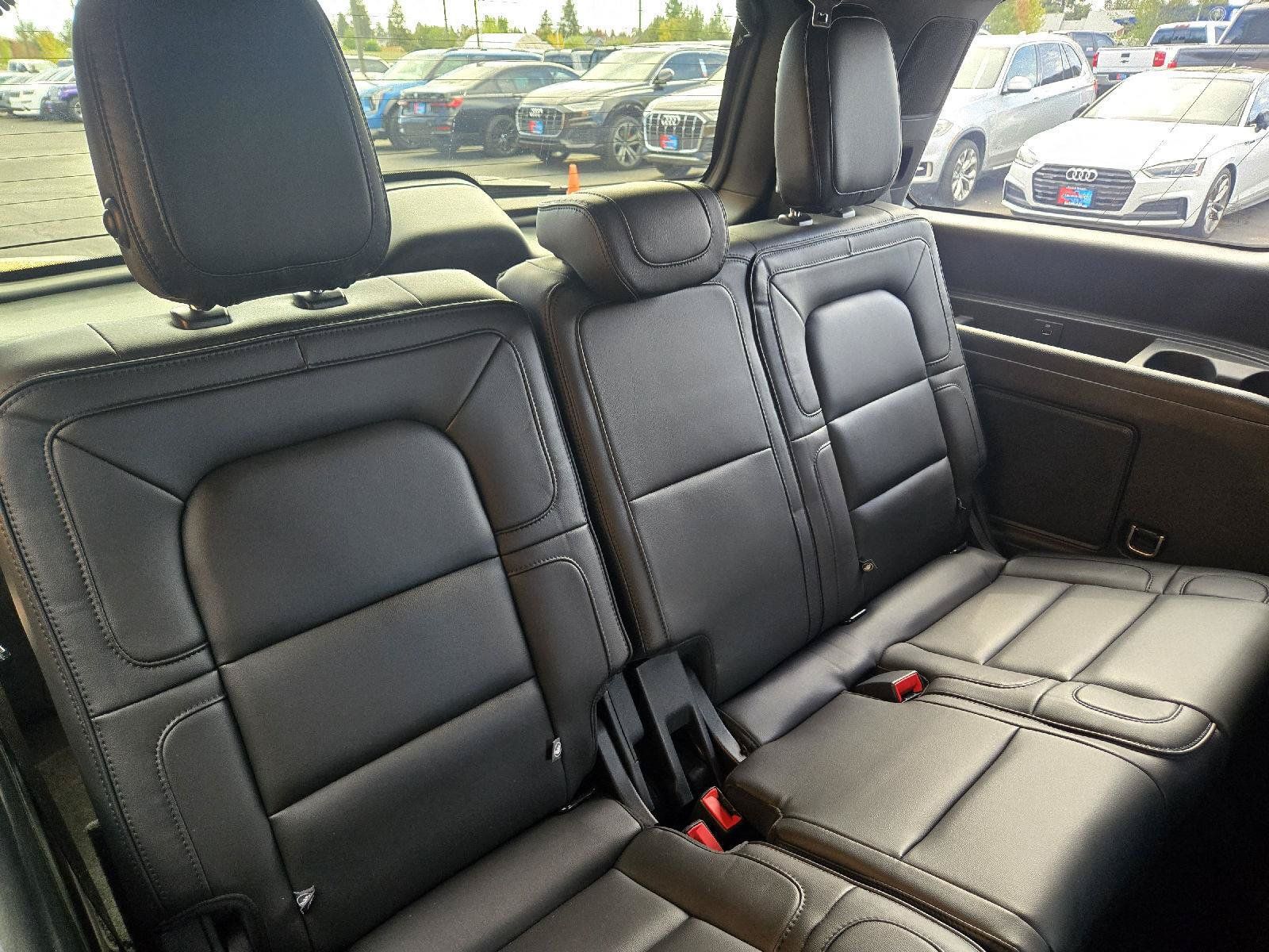 Used 2018 Lincoln Navigator Reserve w/ Technology Package AWD/4WD image 14