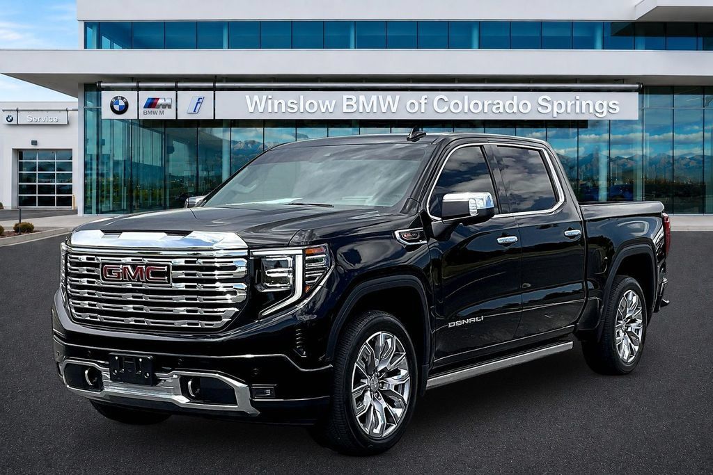 Used 2024 GMC Sierra 1500 Denali w/ Denali Reserve Package AWD/4WD image 3