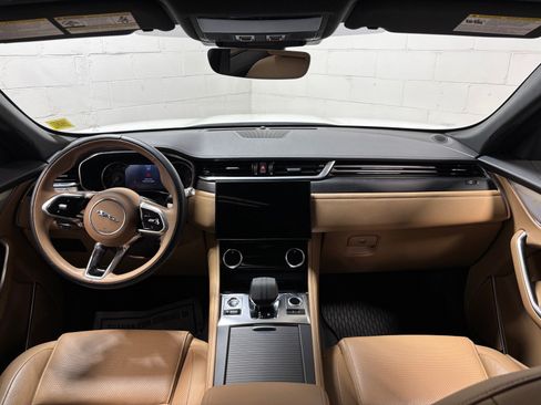 Used 2022 Jaguar F-PACE S AWD/4WD image 36