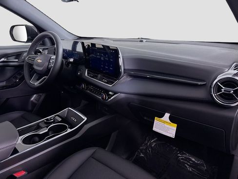 New 2026 Chevrolet Equinox LT w/ Convenience Package II AWD/4WD image 29