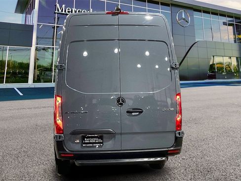 Used 2026 Mercedes-Benz Sprinter 2500 image 4