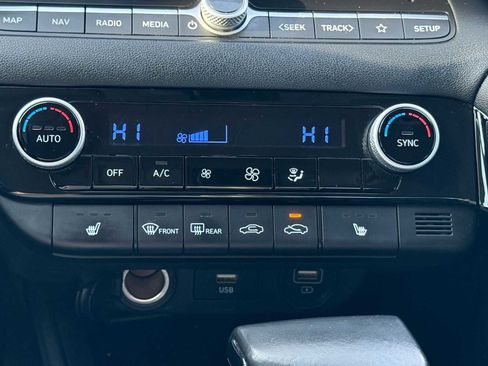 Used 2023 Hyundai Elantra SEL w/ Convenience Package image 25