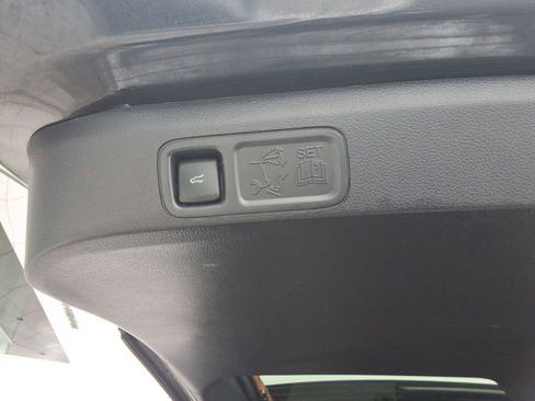 Used 2024 Ford Expedition Limited image 25