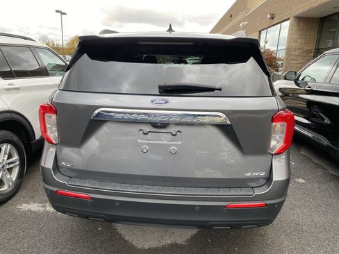 Used 2022 Ford Explorer XLT image 6