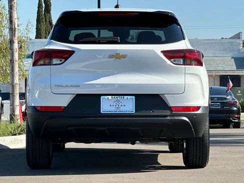 New 2026 Chevrolet TrailBlazer LS w/ LS Convenience Package FWD image 5