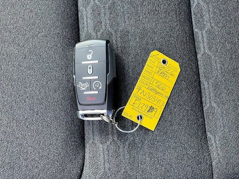 New 2026 RAM 1500 4x4 Crew Cab image 36