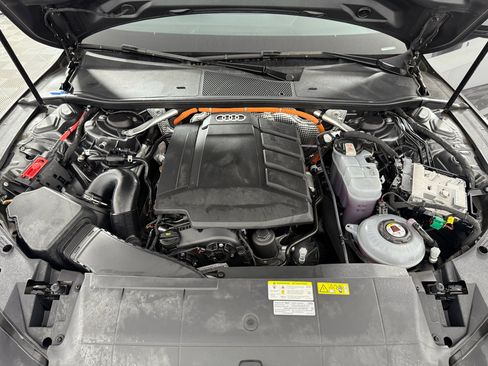 Used 2021 Audi A7 e Premium Plus w/ Executive Package image 30
